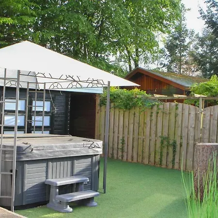 Wellness Huisje De Vos Met Jacuzzi Op De Veluwe! Chalet Putten